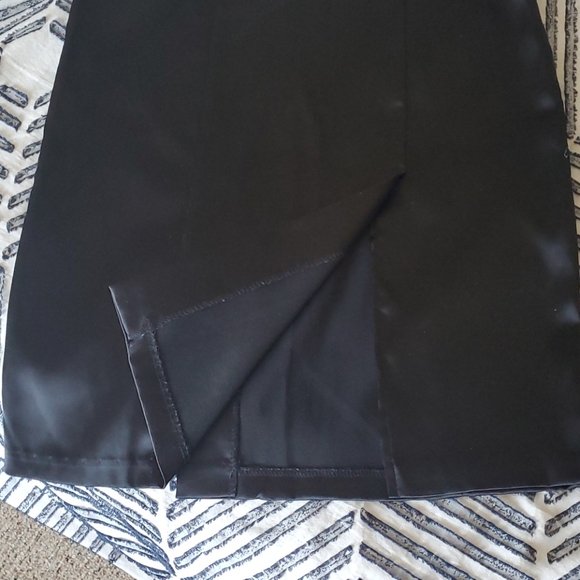 Mandee skirt - Picture 2 of 2